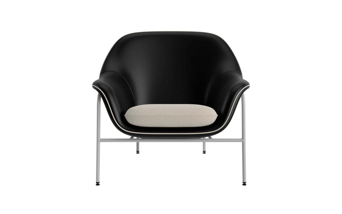 Drape Lounge-Sessel niedrig Grau stahl Ultra in Ultra 41599 präsentiert im Onlineshop von KAQTU Design AG. Sessel ist von Normann Copenhagen