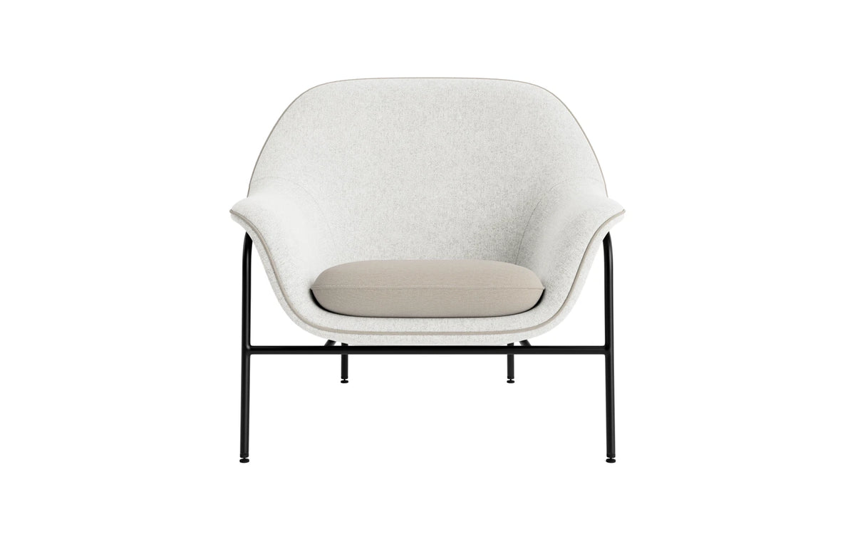 Drape Lounge-Sessel niedrig Schwarz stahl Hallingdal in Hallingdal 110 präsentiert im Onlineshop von KAQTU Design AG. Sessel ist von Normann Copenhagen