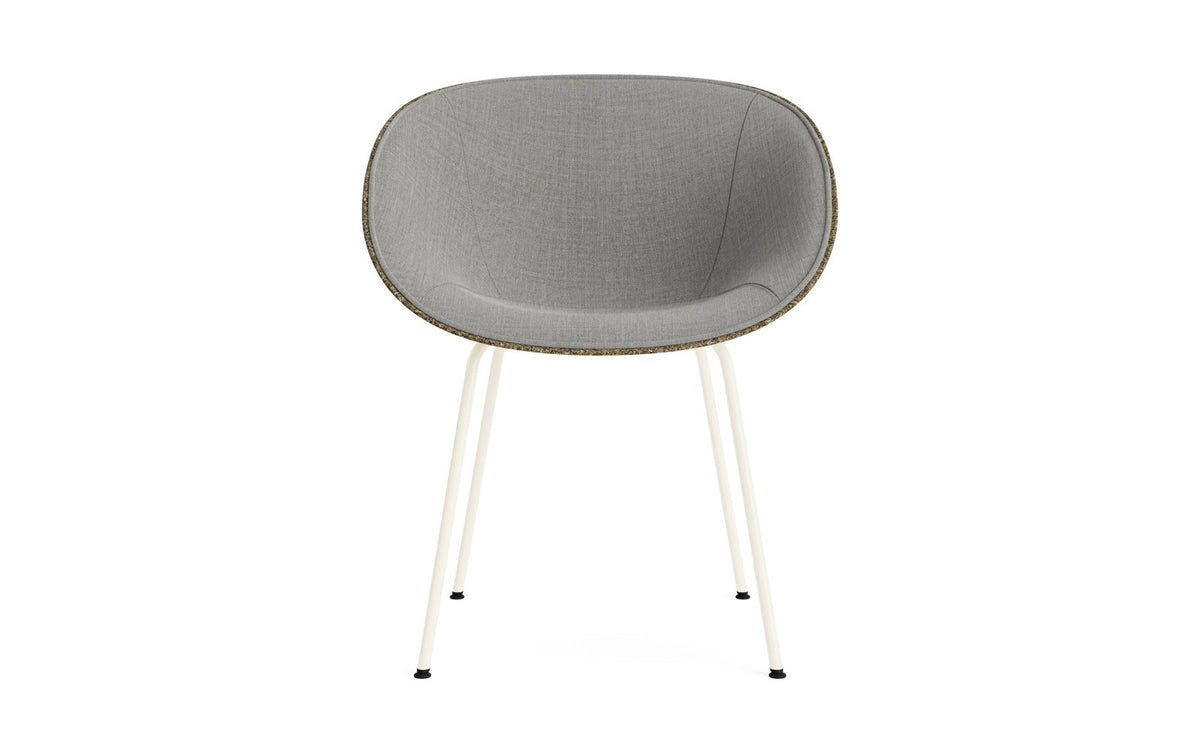 Mat Lehnstuhl polster Seegras Creme stahl in Remix 133 präsentiert im Onlineshop von KAQTU Design AG. Stuhl mit Armlehne ist von Normann Copenhagen