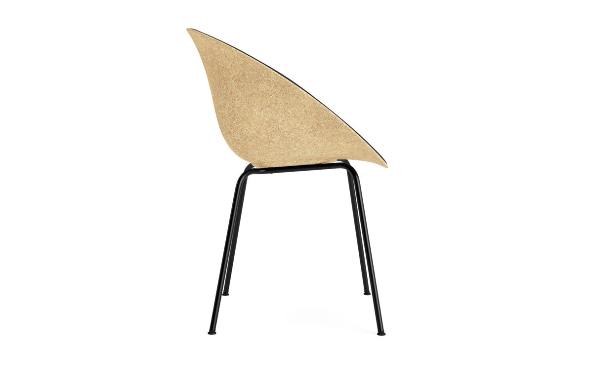 Mat Lehnstuhl polster Hanffasern Schwartz stahl in Ultra 41599 präsentiert im Onlineshop von KAQTU Design AG. Stuhl mit Armlehne ist von Normann Copenhagen
