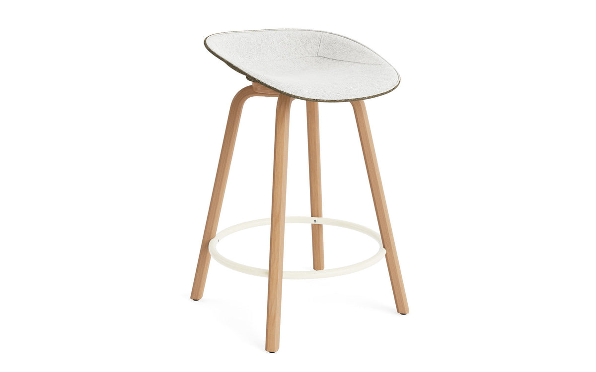 Mat Barstuhl 65 cm Frontpolster Seegras Buchenholz/creme in Hallingdal 110 präsentiert im Onlineshop von KAQTU Design AG. Barstuhl ist von Normann Copenhagen