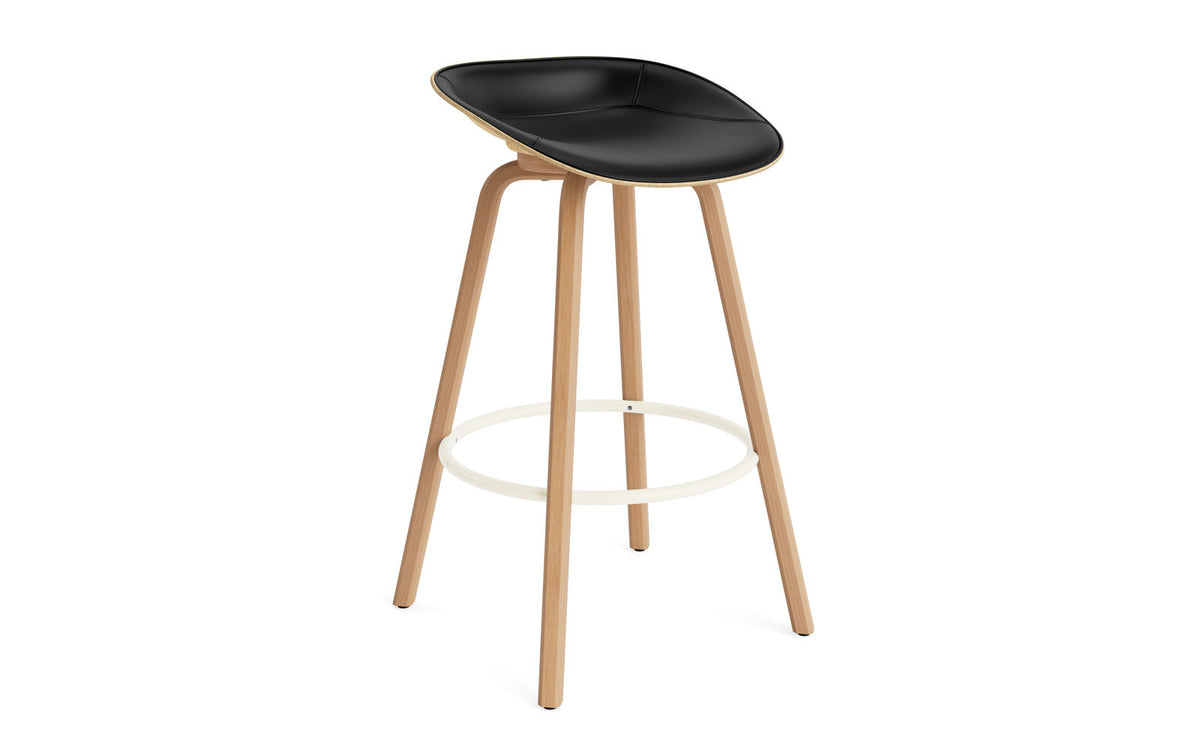 Mat Barstuhl 75 cm Frontpolster Hanffasern Buchenholz/creme in Ultra 41599 präsentiert im Onlineshop von KAQTU Design AG. Barstuhl ist von Normann Copenhagen