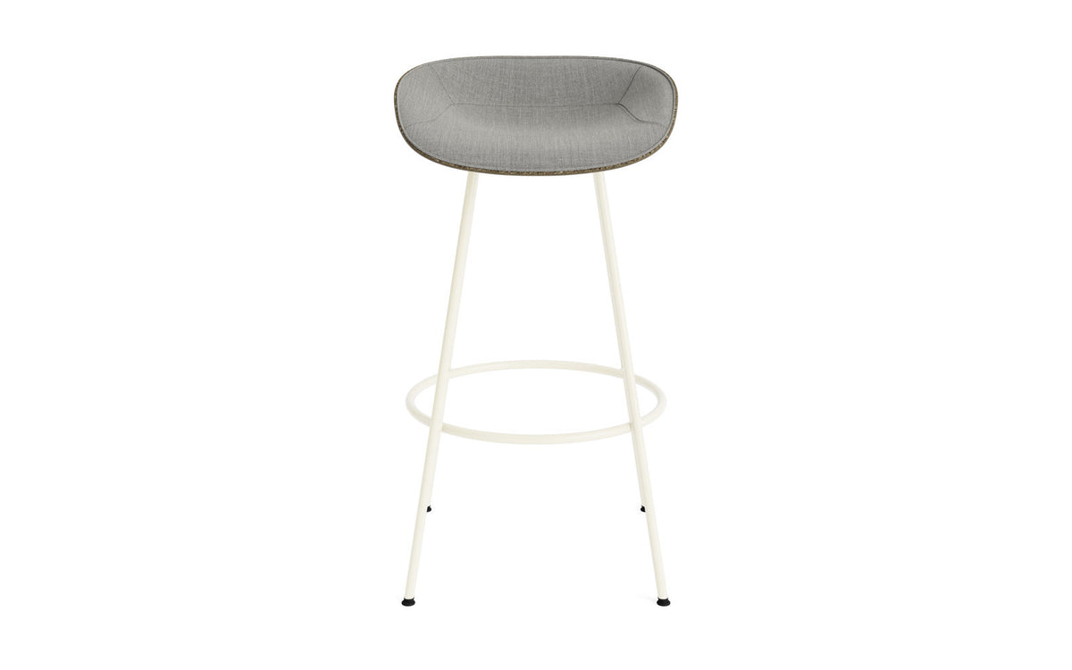 Mat Barstuhl 75 cm Frontpolster Seegras creme Stahl in Remix 133 präsentiert im Onlineshop von KAQTU Design AG. Barstuhl ist von Normann Copenhagen