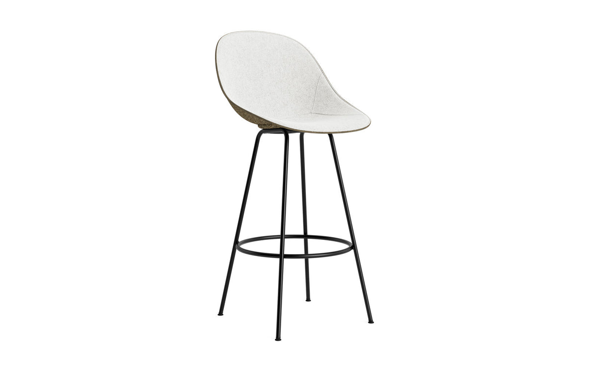 Mat Barstuhl 75 cm Frontpolster Seegras schwartz Stahl in Hallingdal 110 präsentiert im Onlineshop von KAQTU Design AG. Barstuhl ist von Normann Copenhagen
