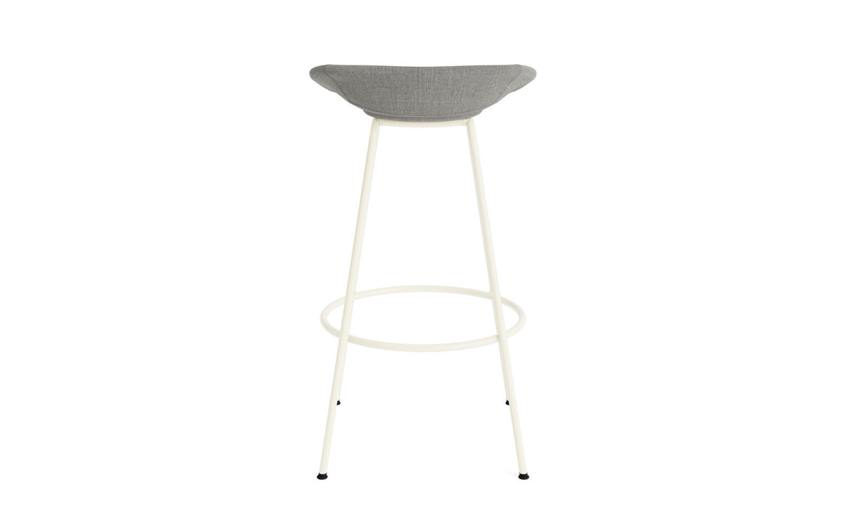 Mat Barstuhl 75 cm vollpolster creme Stahl in Remix 133 präsentiert im Onlineshop von KAQTU Design AG. Barstuhl ist von Normann Copenhagen