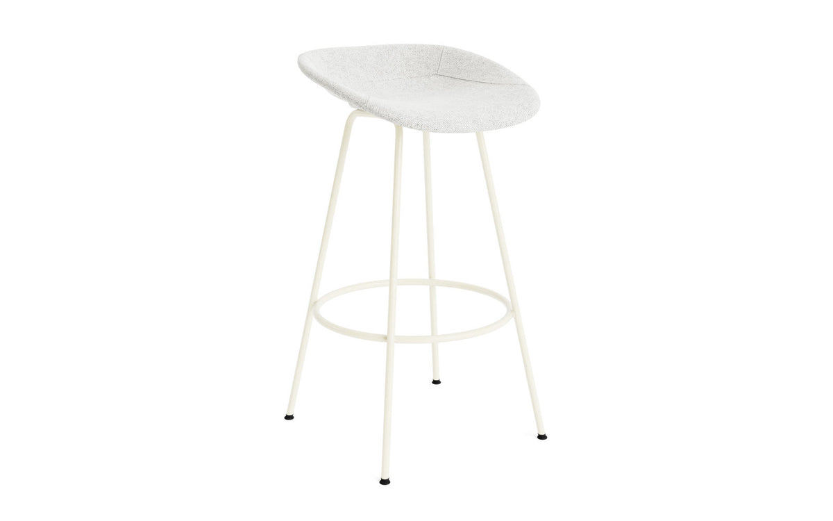 Mat Barstuhl 75 cm vollpolster creme Stahl in Hallingdal 110 präsentiert im Onlineshop von KAQTU Design AG. Barstuhl ist von Normann Copenhagen
