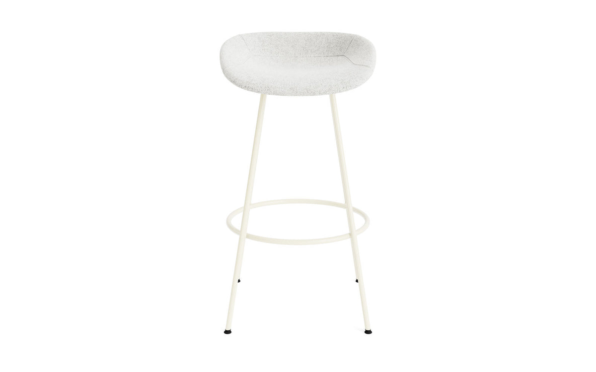 Mat Barstuhl 75 cm vollpolster creme Stahl in Hallingdal 110 präsentiert im Onlineshop von KAQTU Design AG. Barstuhl ist von Normann Copenhagen