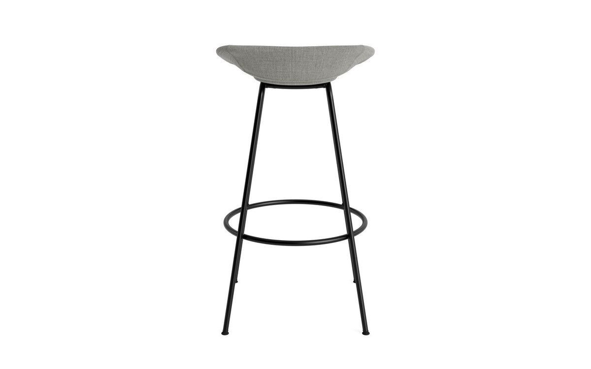 Mat Barstuhl 75 cm vollpolster schwarzes Stahl in Remix 133 präsentiert im Onlineshop von KAQTU Design AG. Barstuhl ist von Normann Copenhagen