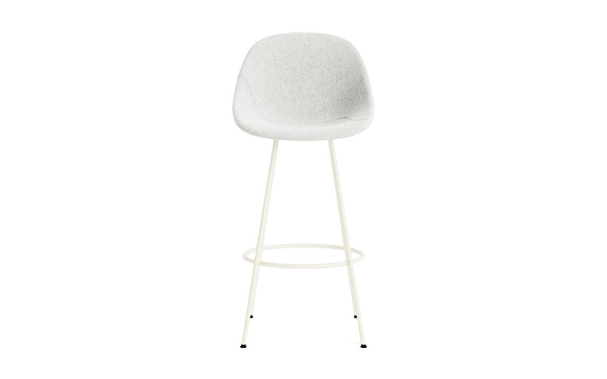 Mat Barstuhl 75 cm vollpolster creme Stahl in Hallingdal 110 präsentiert im Onlineshop von KAQTU Design AG. Barstuhl ist von Normann Copenhagen