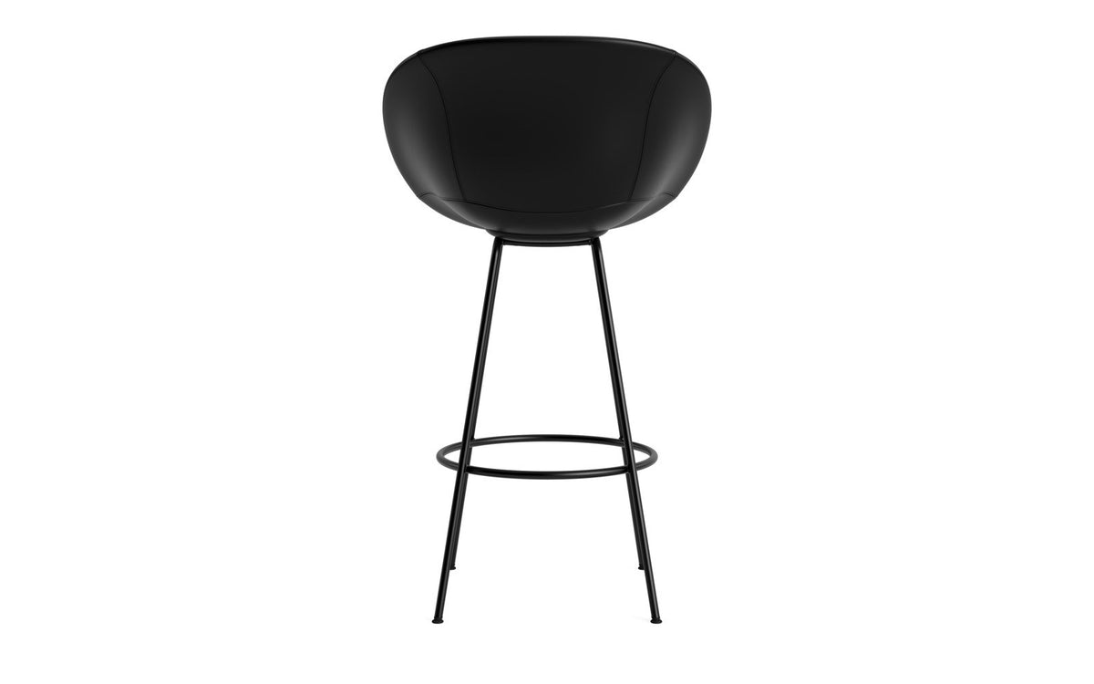 Mat Barstuhl mit Armlehne 75 cm vollpolster schwarzes Stahl in Ultra 41599 präsentiert im Onlineshop von KAQTU Design AG. Barstuhl ist von Normann Copenhagen