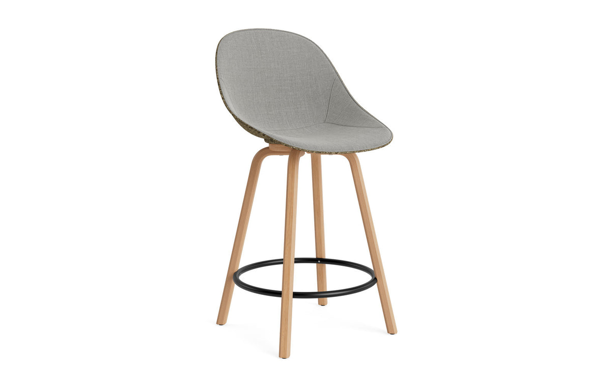 Mat Barstuhl 65 cm Frontpolster Seegras Buchenholz/schwarz in Remix 133 präsentiert im Onlineshop von KAQTU Design AG. Barstuhl ist von Normann Copenhagen
