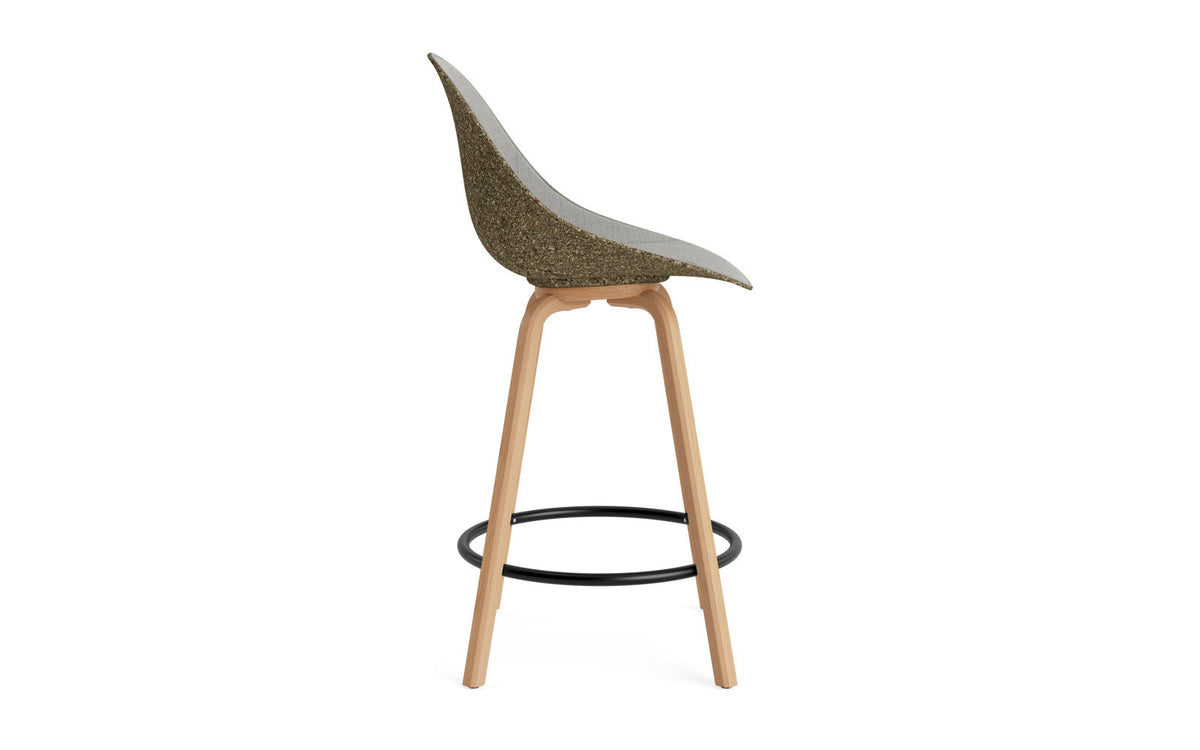 Mat Barstuhl 65 cm Frontpolster Seegras Buchenholz/schwarz in Remix 133 präsentiert im Onlineshop von KAQTU Design AG. Barstuhl ist von Normann Copenhagen