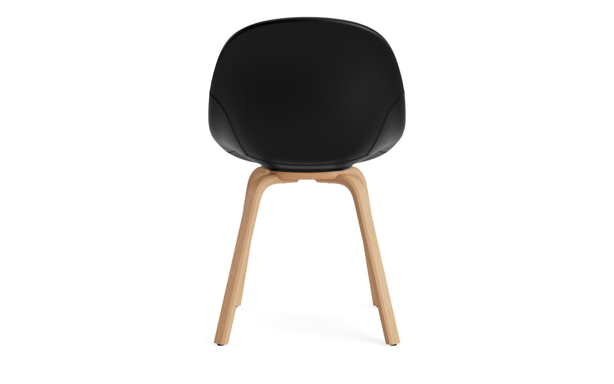 Mat Stuhl vollpolster Buchenholz in Ultra 41599 präsentiert im Onlineshop von KAQTU Design AG. Stuhl ist von Normann Copenhagen