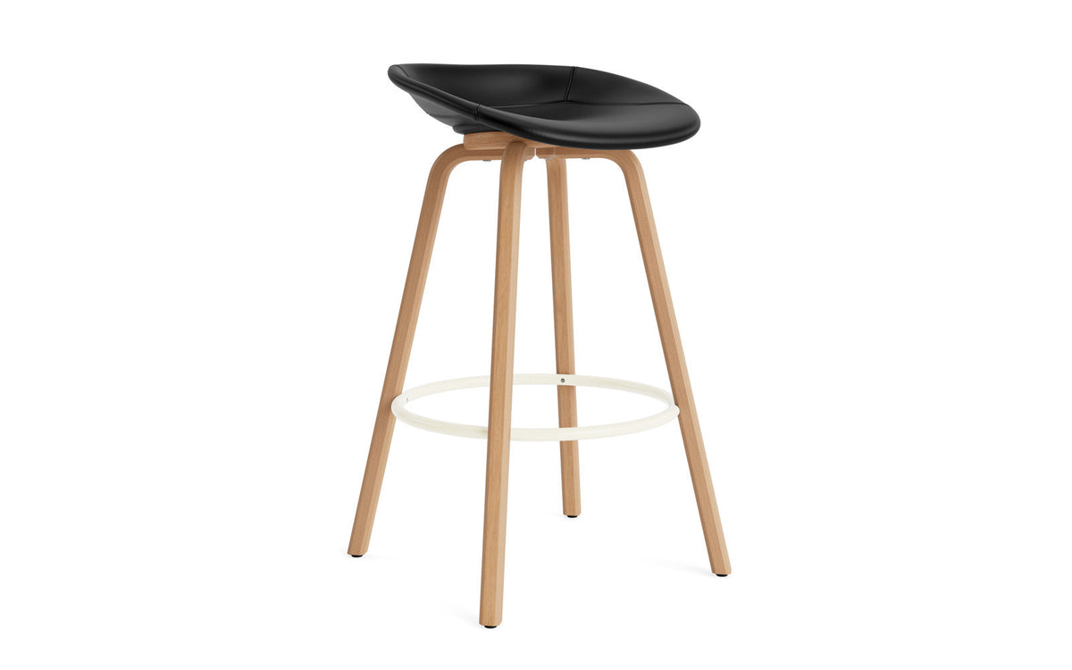 Mat Barstuhl 75 cm vollpolster Buchenholz/creme in Ultra 41599 präsentiert im Onlineshop von KAQTU Design AG. Barstuhl ist von Normann Copenhagen