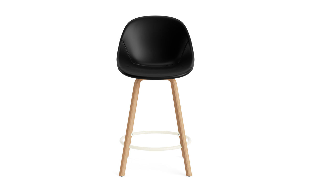 Mat Barstuhl 65 cm vollpolster Buchenholz/creme in Ultra 41599 präsentiert im Onlineshop von KAQTU Design AG. Barstuhl ist von Normann Copenhagen