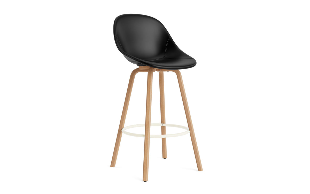 Mat Barstuhl 75 cm vollpolster Buchenholz/creme in Ultra 41599 präsentiert im Onlineshop von KAQTU Design AG. Barstuhl ist von Normann Copenhagen