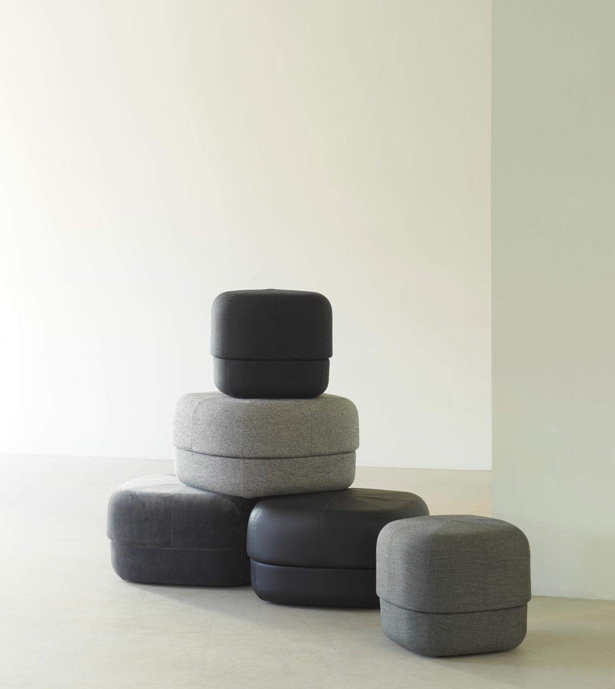 Circus Pouf in  präsentiert im Onlineshop von KAQTU Design AG. Pouf ist von Normann Copenhagen