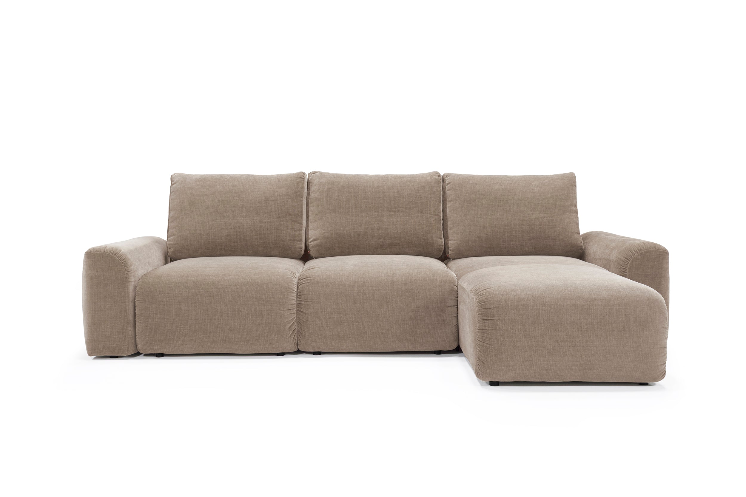 Norum Schlafsofa mit Chaiselongue und Chunky-Armlehnen in 417 Esina Mocha präsentiert im Onlineshop von KAQTU Design AG. Bettsofa rechts ist von Innovation Living