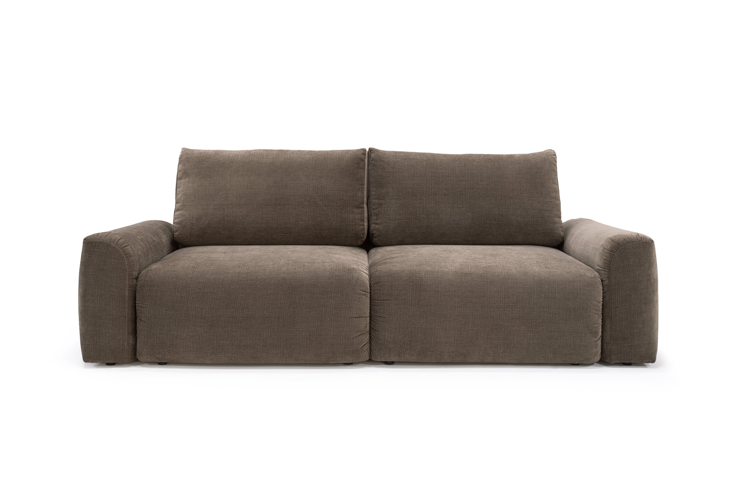 Norum Schlafsofa mit Chunky-Armlehnen in 411 Esina Cedar Brown präsentiert im Onlineshop von KAQTU Design AG. Bettsofa ist von Innovation Living