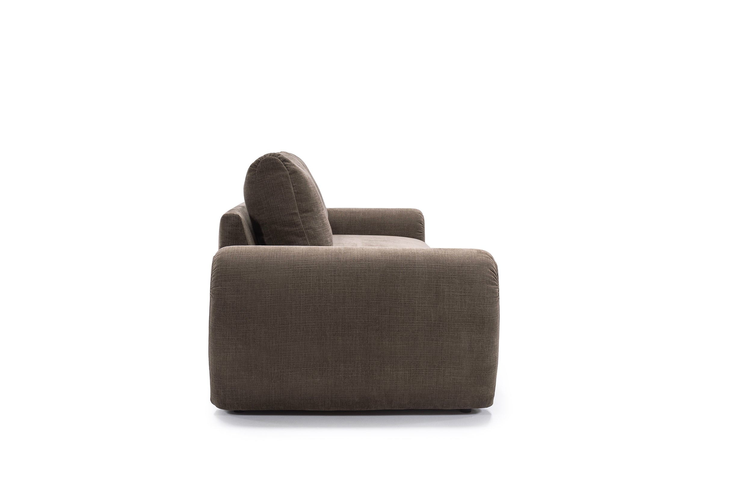 Norum Schlafsofa mit Curve-Armlehnen in 411 Esina Cedar Brown präsentiert im Onlineshop von KAQTU Design AG. Bettsofa ist von Innovation Living