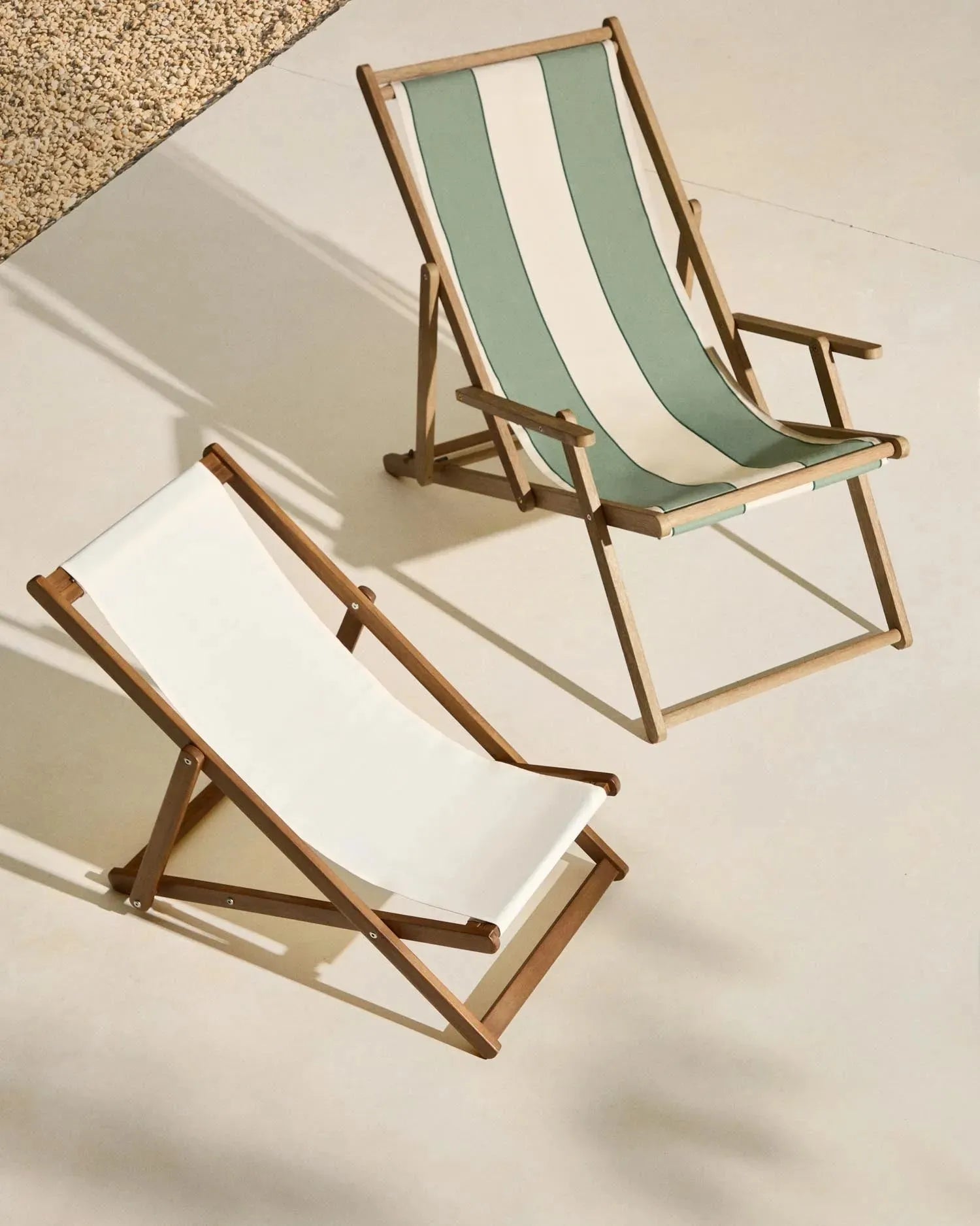 Klappbarer Outdoor-Liegestuhl Adredna für Kinder in Beige aus massivem Akazienholz FSC 100 % in Beige präsentiert im Onlineshop von KAQTU Design AG. Liegestuhl ist von Kave Home