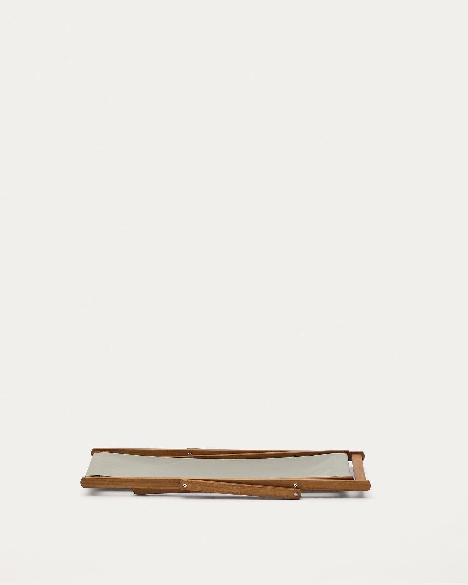 Klappbarer Outdoor-Liegestuhl Adredna für Kinder in Grün aus massivem Akazienholz FSC 100 % in Grün präsentiert im Onlineshop von KAQTU Design AG. Liegestuhl ist von Kave Home