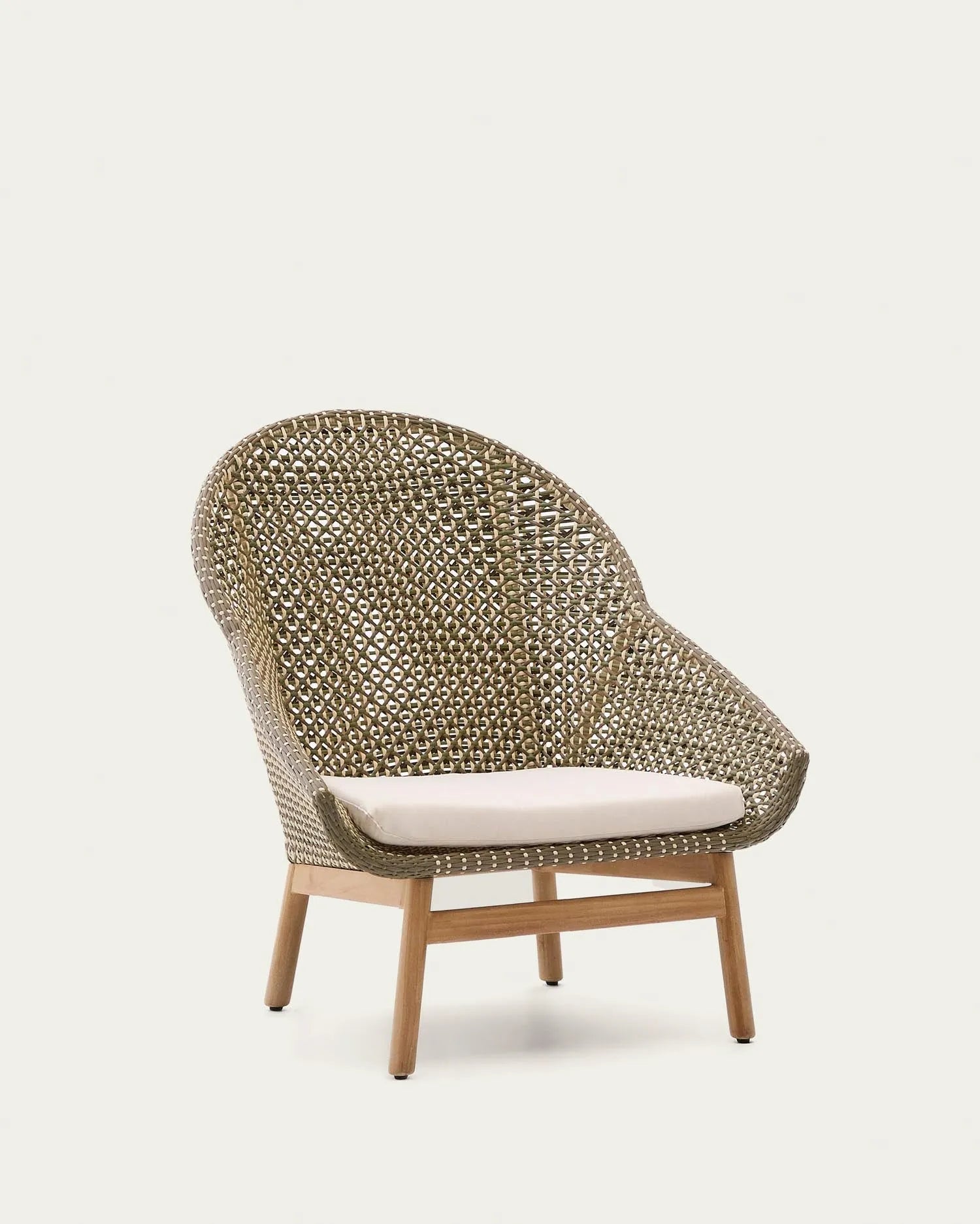 Sessel Olbia: Elegantes Design mit hoher Rückenlehne, synthetisches Rattan und FSC-zertifiziertes Teakholz, ideal für stilvolle Räume.