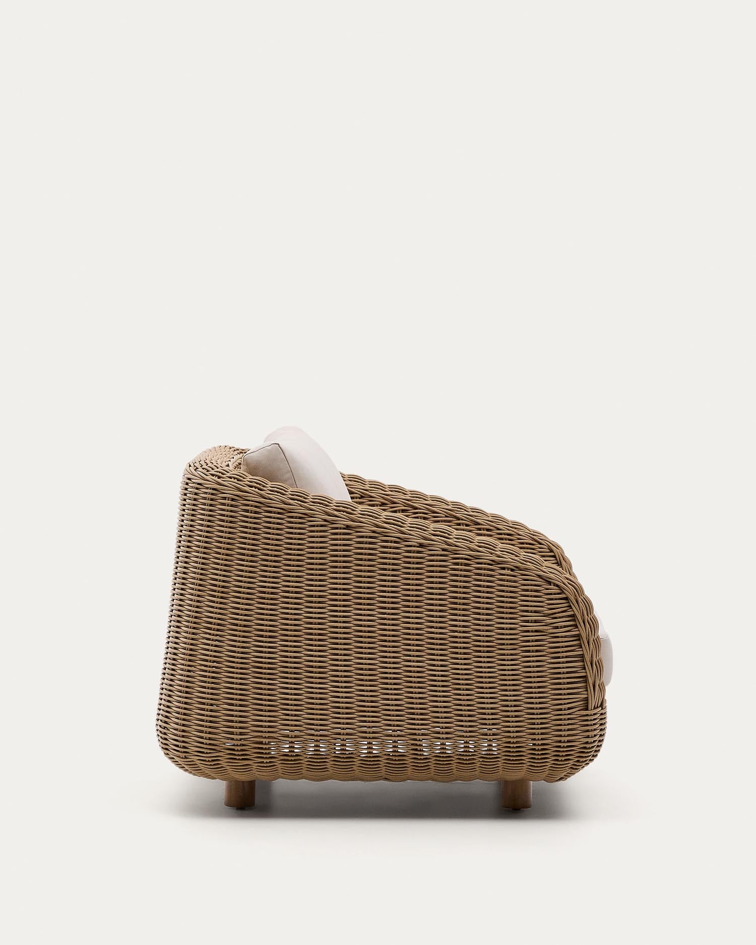 Moderner Sessel Meria von Kave Home, aus synthetischem Material, stilvoll und bequem für jedes Zuhause.