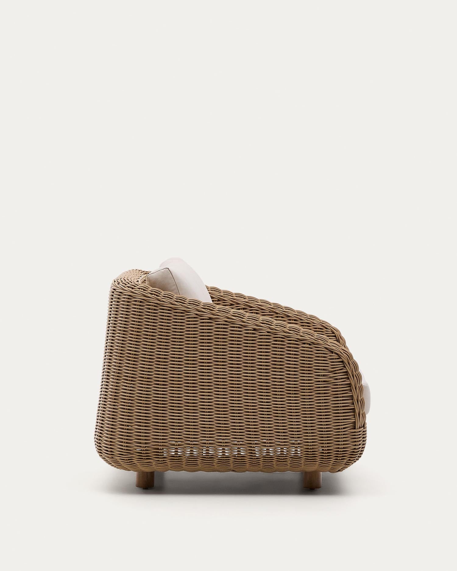 Moderner Sessel Meria von Kave Home, aus synthetischem Material, stilvoll und bequem für jedes Zuhause.