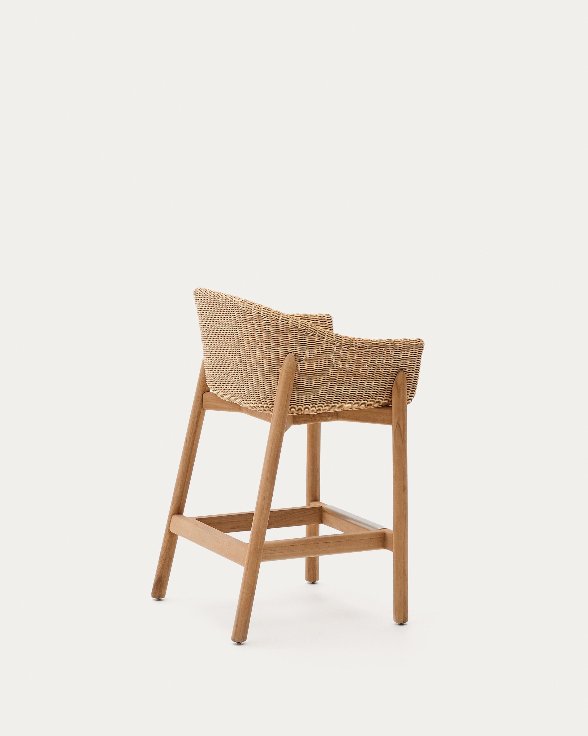 Eleganter Hocker aus Teakholz und Rattan, ideal für Garten und Terrasse, robust und stilvoll, 65 cm hoch.