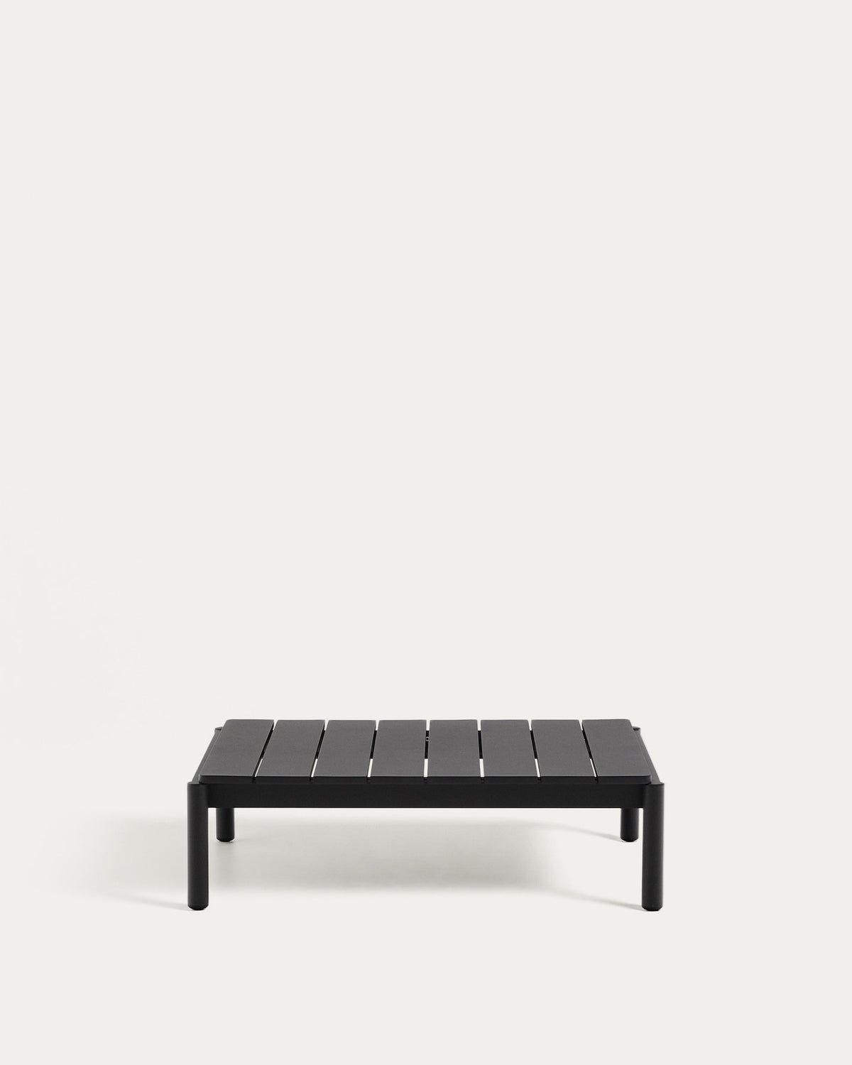 Couchtisch Sorells aus grauem Aluminium 89 x 91 cm in Graphit präsentiert im Onlineshop von KAQTU Design AG. Loungetisch ist von Kave Home