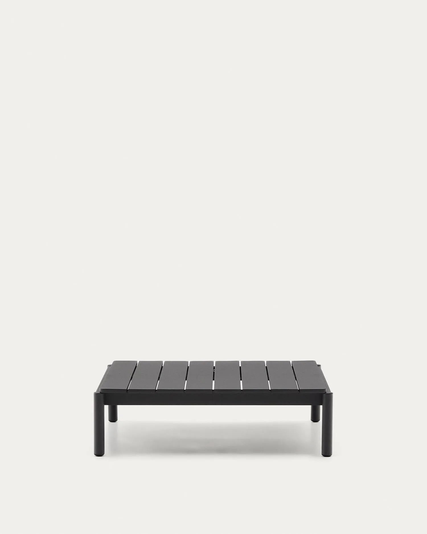 Couchtisch Sorells aus grauem Aluminium 89 x 91 cm   in Graphit präsentiert im Onlineshop von KAQTU Design AG. Beistelltisch Outdoor ist von Kave Home