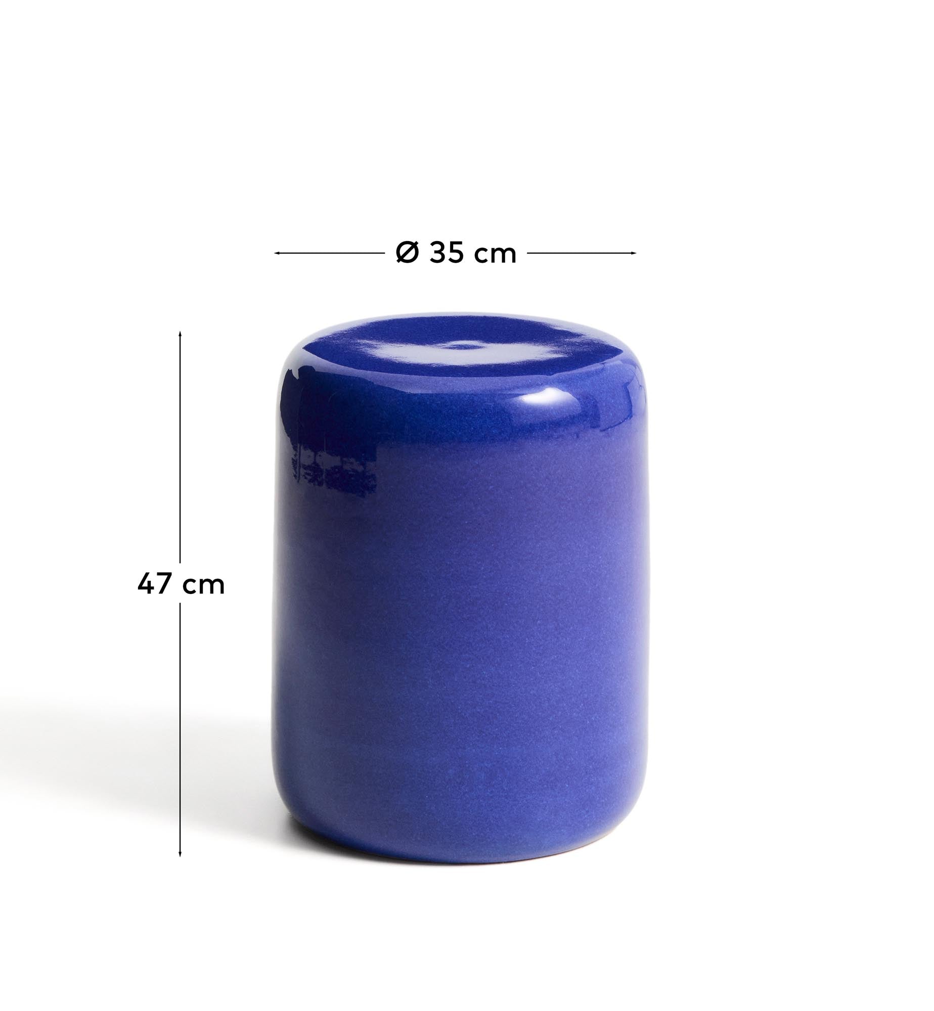 Stilvoller Beistelltisch Mesquida aus Keramik mit blauer Glasur, Ø 35 cm – perfekt für Garten und Terrasse, um Getränke und Snacks zu servieren.