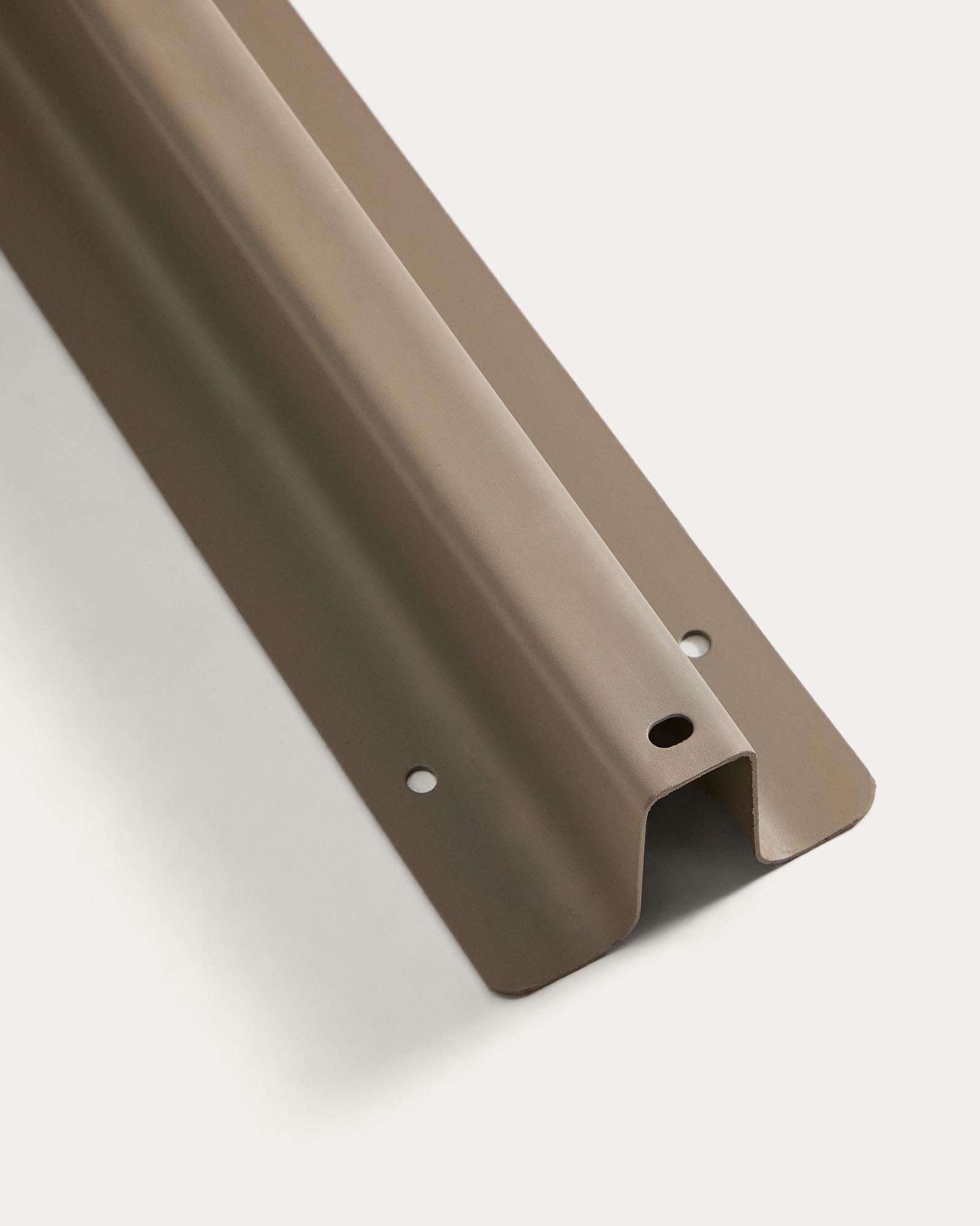 Exzentrischer Sonnenschirm Noli in warmem Beige, ausgestattet mit einem stabilen taupefarbenen Aluminiumgestell, perfekt für entspannte Stunden im Freien.