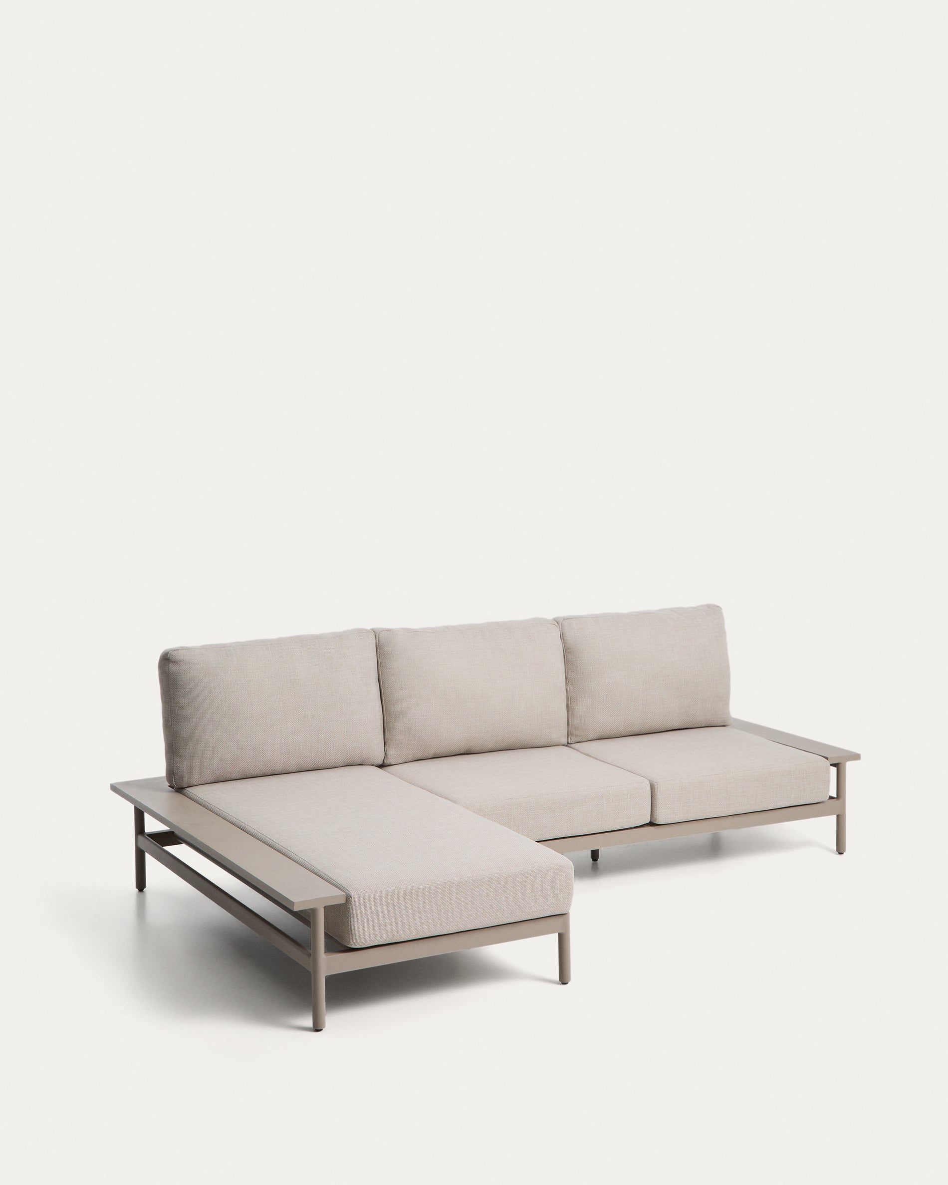 Modernes Vathi Lounge Sofa in Taupe mit linker Chaiselongue, perfekt für stilvolle Entspannung im Freien, 250 x 159 cm.