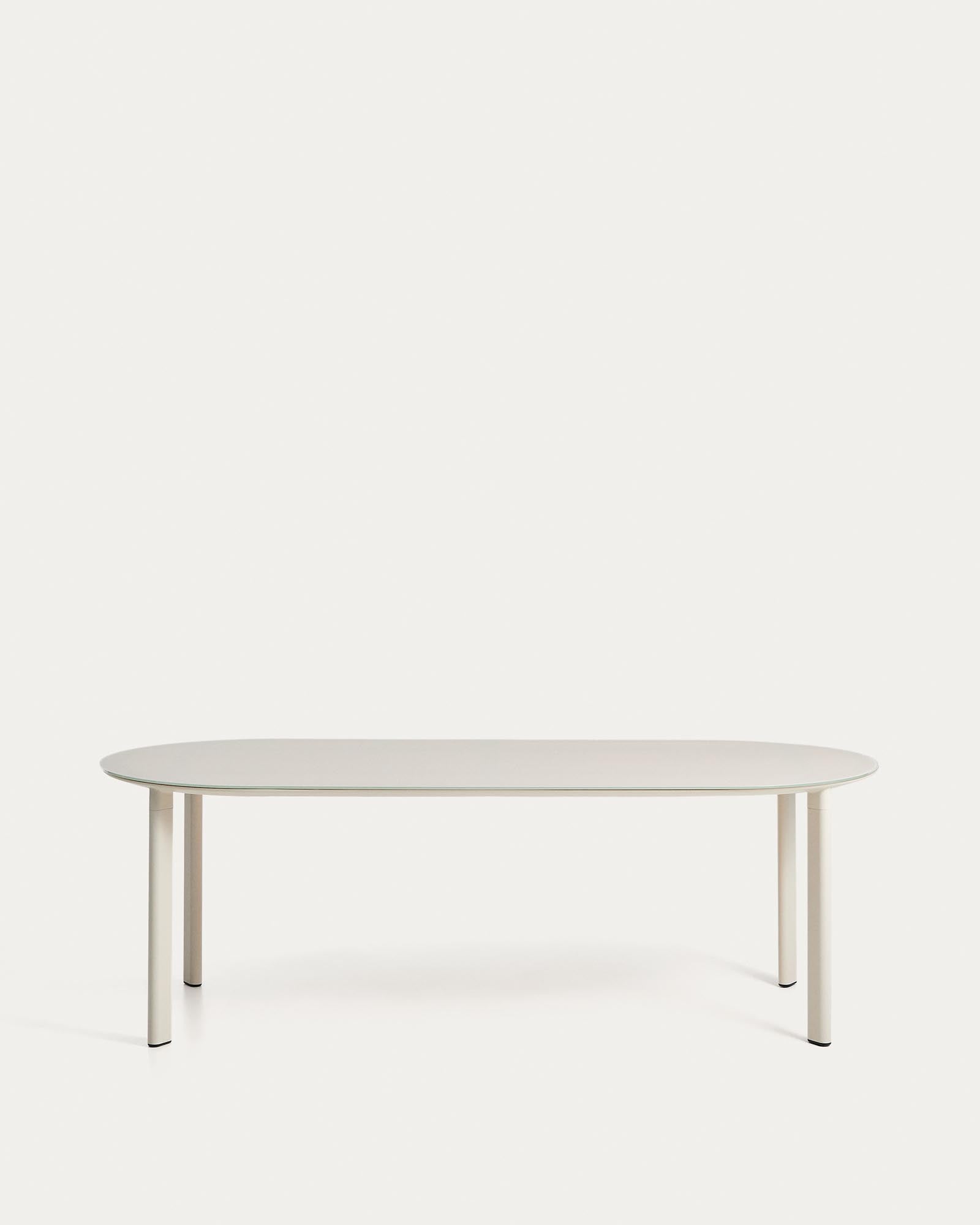 Ovaler Tisch Erice aus Aluminium und gehärtetem Glas in Ecru 230 x 100 cm in Ecru präsentiert im Onlineshop von KAQTU Design AG. Gartentisch ist von Kave Home