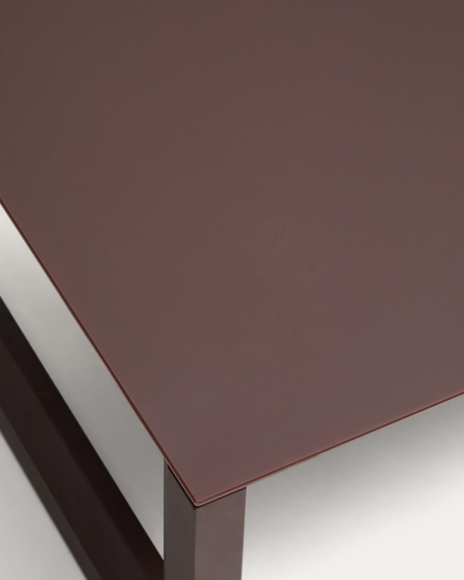 Elegantes Loungeset Nerano bestehend aus einem gemütlichen 3-Sitzer Sofa in Braun und einem zeitgemäßen Aluminium-Couchtisch, ideal für den Außenbereich.