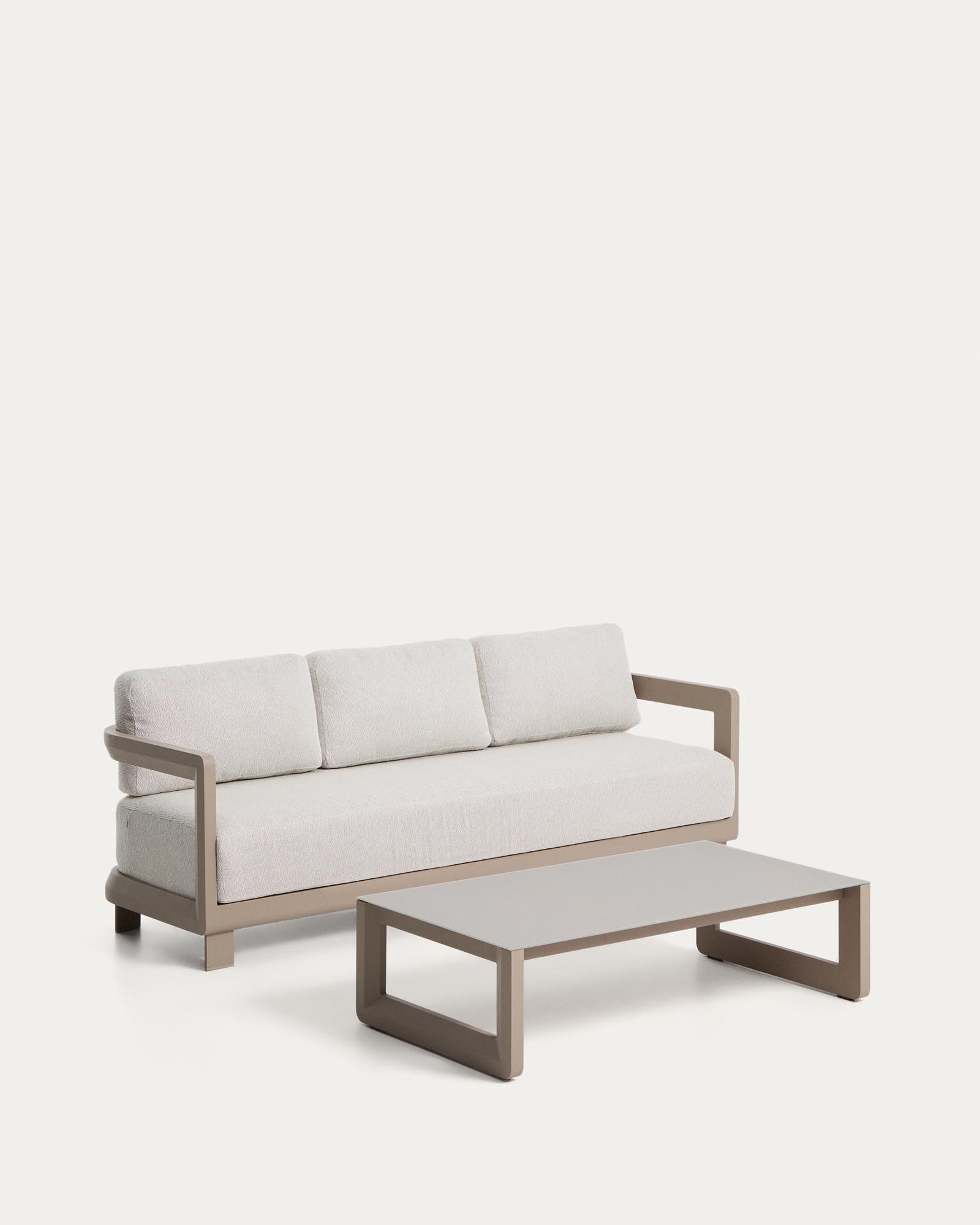 Stylisches Loungeset Nerano in sanftem Taupe, bestehend aus einem geräumigen 3-Sitzer Sofa und einem eleganten Couchtisch aus Aluminium.