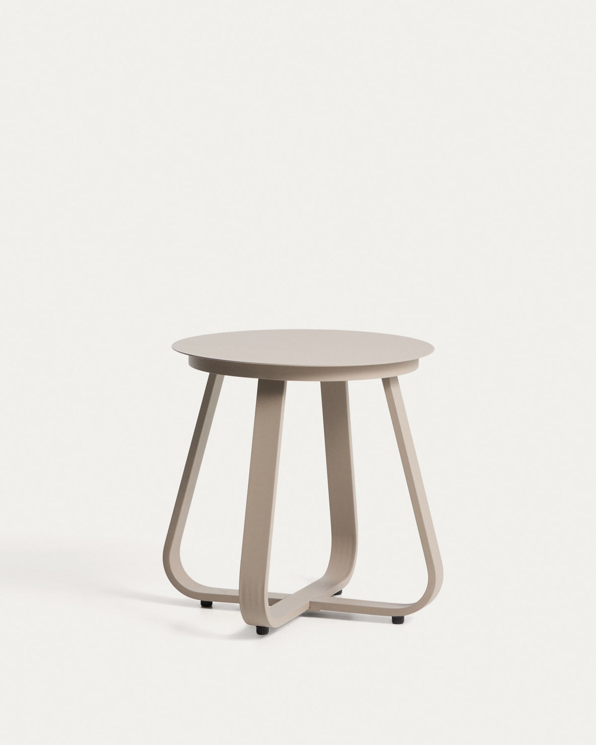 Outdoor Beistelltisch Tamaris aus Aluminium in Taupe Ø 48 cm in Taupe, Beige, Ecru präsentiert im Onlineshop von KAQTU Design AG. Beistelltisch Outdoor ist von Kave Home