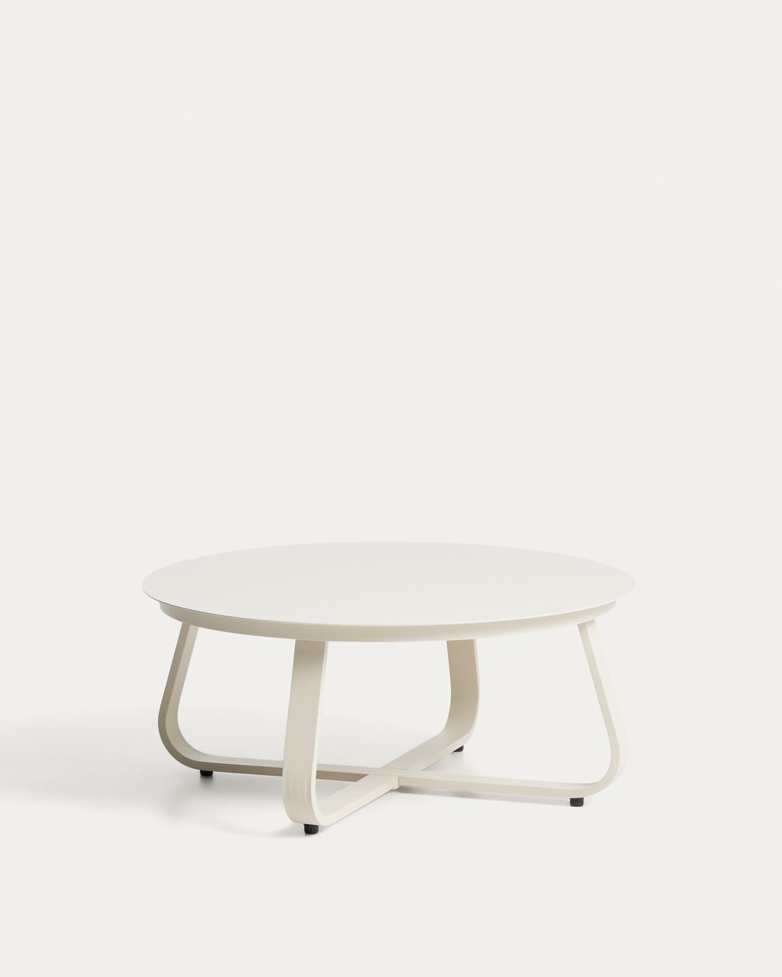 Outdoor Couchtisch Tamaris aus ecrufarbenem Aluminium Ø 80 cm in Ecru präsentiert im Onlineshop von KAQTU Design AG. Loungetisch ist von Kave Home