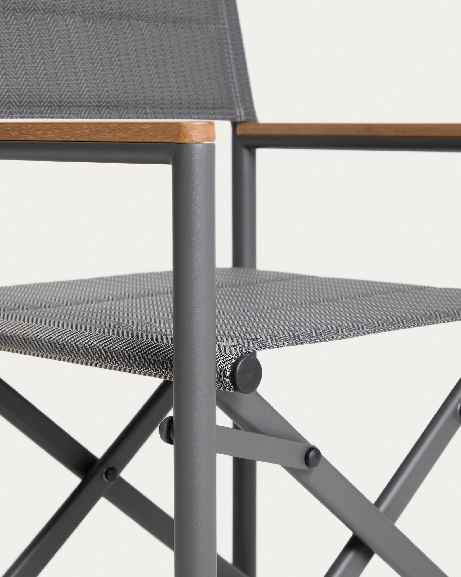 Stylischer Gartenstuhl Tisno in elegantem Graphitgrau, gefertigt aus robustem Aluminium und pflegeleichtem Texteline, perfekt für den Außenbereich.