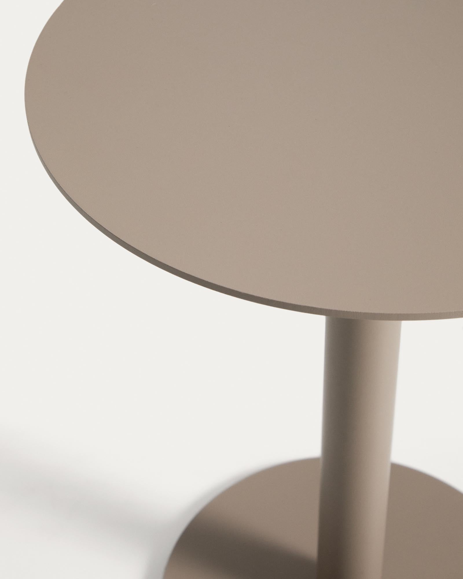 Moderner Beistelltisch Asinara aus taupefarbenem Aluminium, Ø 40 cm, perfekt für den Außenbereich und vielseitige Nutzung.