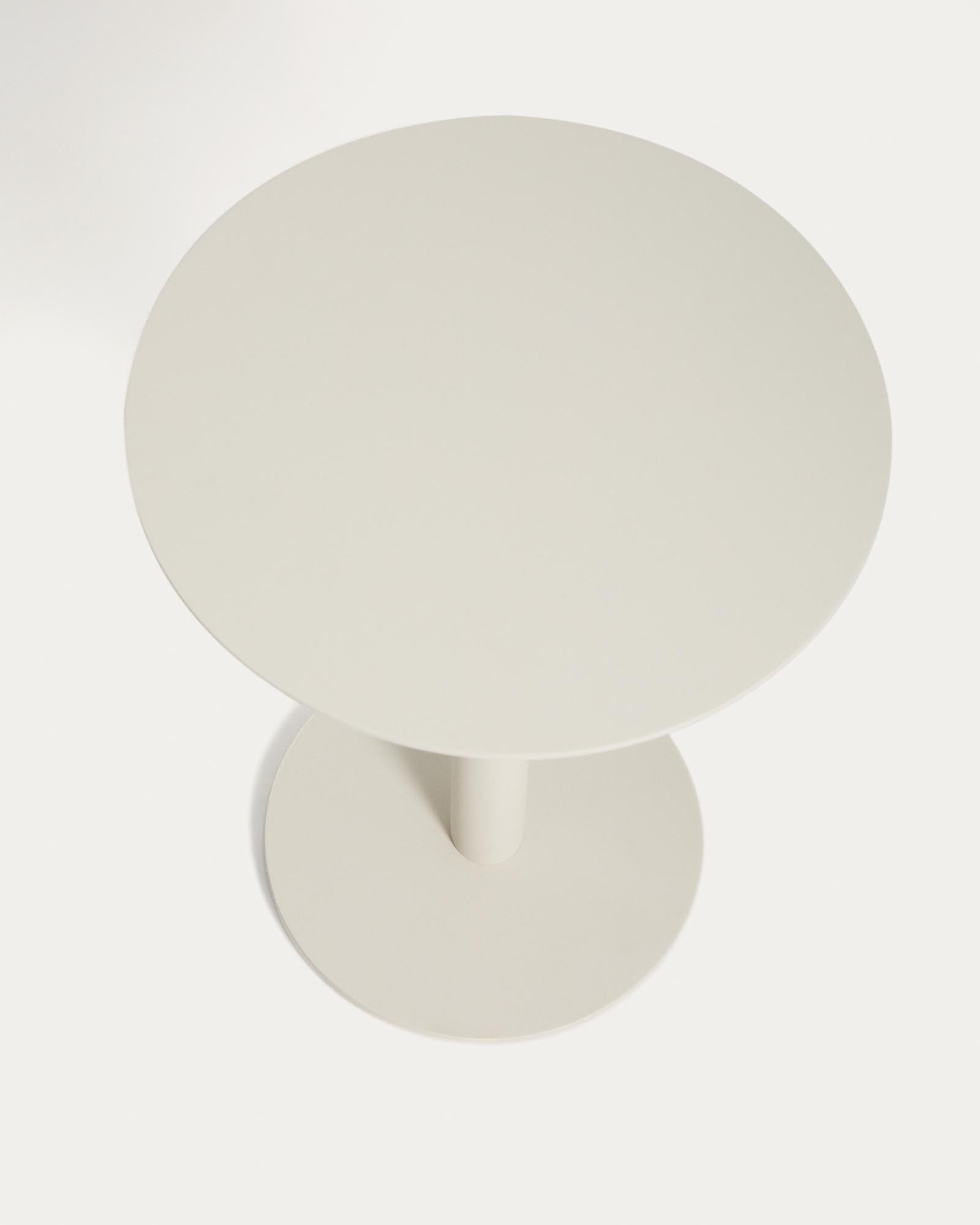 Moderner Beistelltisch Asinara aus robustem, beigem Aluminium, Ø 40 cm, perfekt für Garten und Terrasse, bietet praktische Ablagefläche.