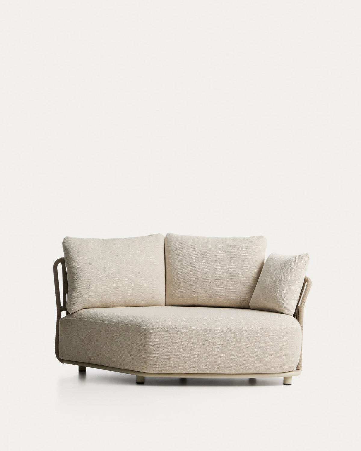 Geschwungenes Modul Osani aus ecrufarbenem Aluminium und taupefarbenem Seil, 167 cm in Taupe, Beige, Ecru präsentiert im Onlineshop von KAQTU Design AG. Lounge Sofa ist von Kave Home