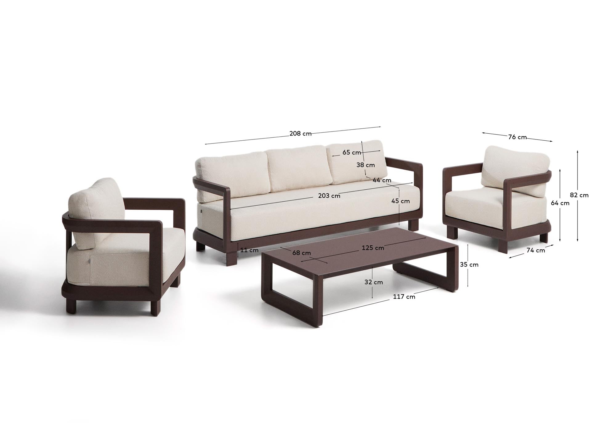 Modernes Loungeset Nerano mit einem komfortablen 3-Sitzer-Sofa, zwei eleganten Sesseln und einem stabilen Couchtisch aus gehärtetem Glas und braunem Aluminium.