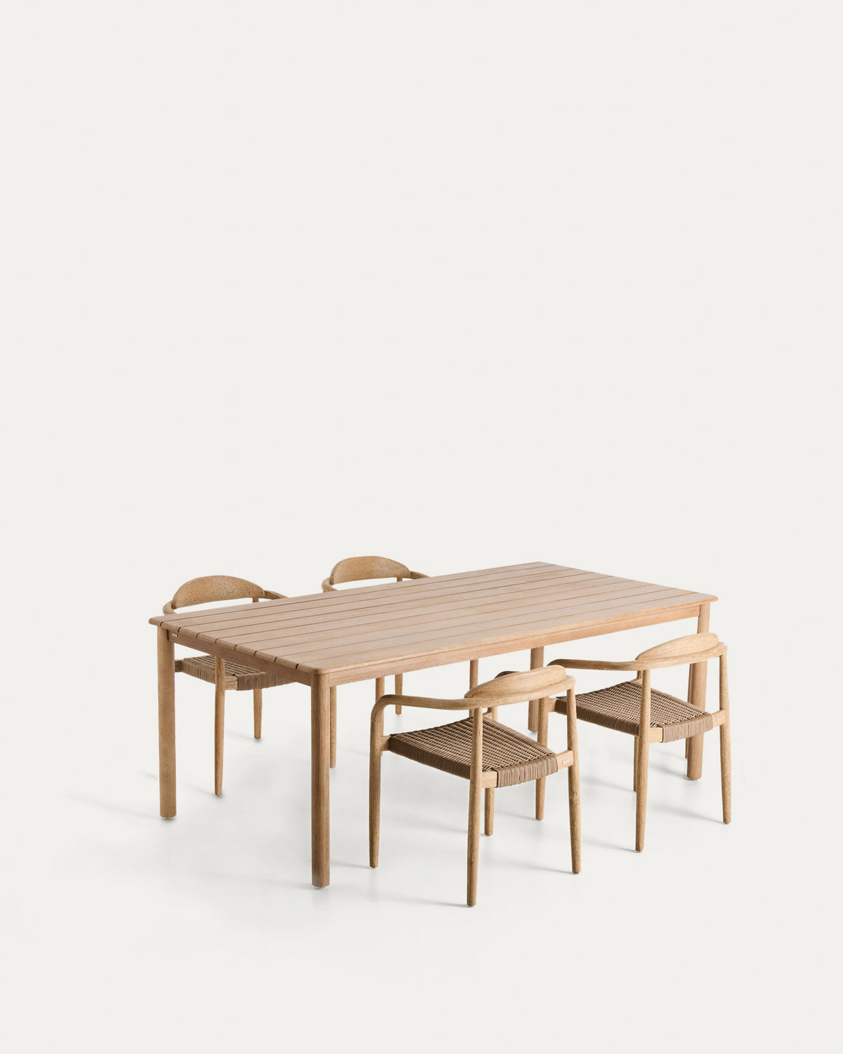 Set mit Tisch Sori aus massivem Akazienholz und 4 Stapelstühlen Nina aus massivem Akazienholz und beigem Seil, 200 x 100 cm FSC 100 % in Braun, Beige präsentiert im Onlineshop von KAQTU Design AG. Loungeset ist von Kave Home