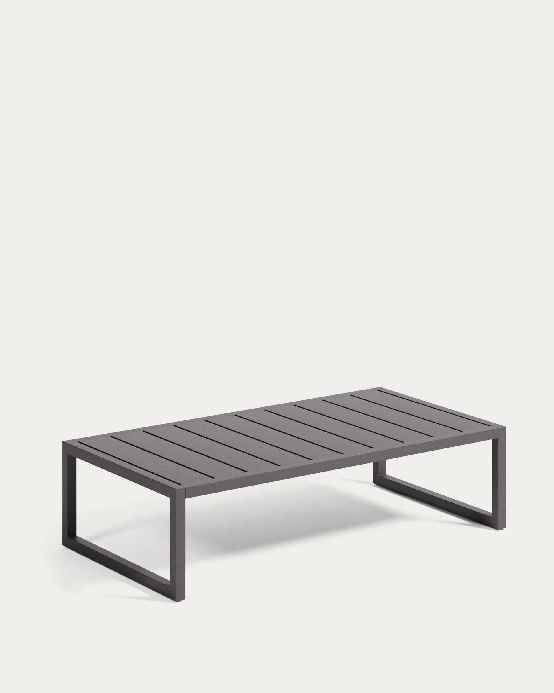 3D-Modell eines modernen, wetterfesten Couchtischs aus schwarzem Aluminium, 60x114 cm, für stilvolle Outdoor-Bereiche.