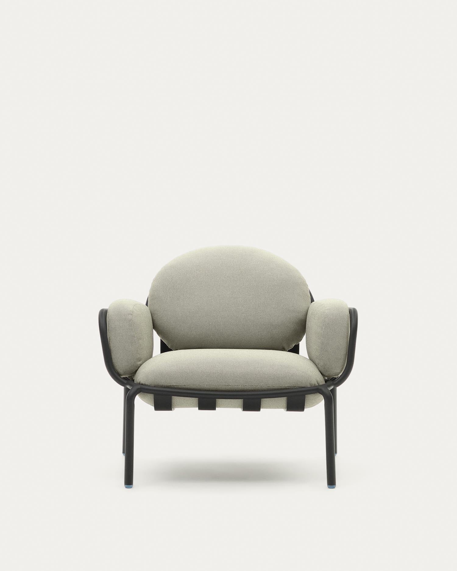 Outdoor-Sessel Joncols mit Bezug in Beige aus Aluminium mit grau lackiertem Finish in Grau präsentiert im Onlineshop von KAQTU Design AG. Outdoor-Sessel ist von Kave Home