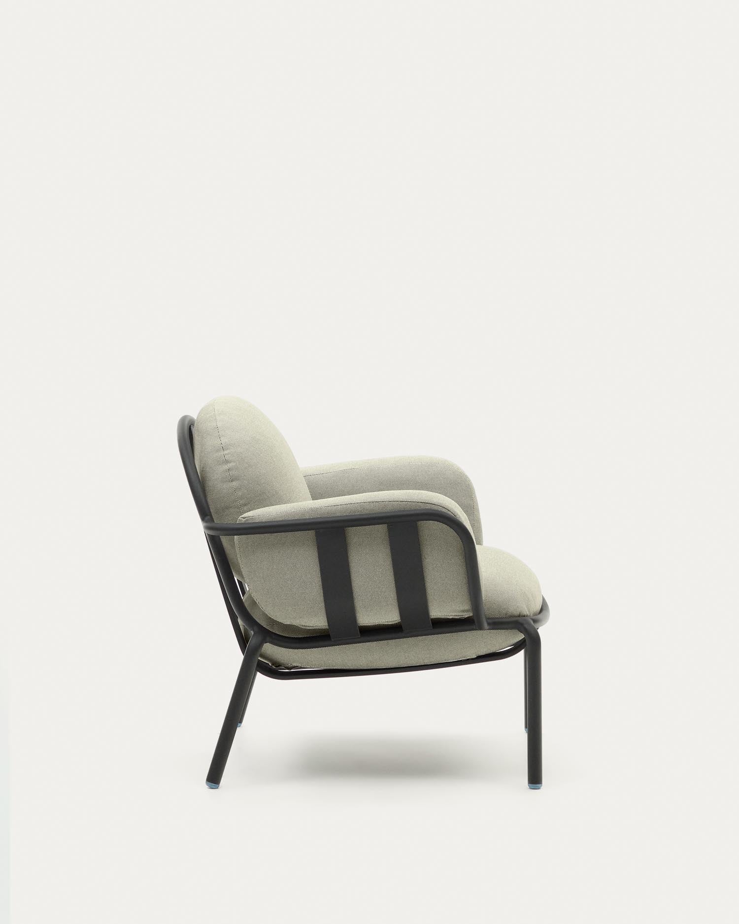 Outdoor-Sessel Joncols mit Bezug in Beige aus Aluminium mit grau lackiertem Finish in Grau präsentiert im Onlineshop von KAQTU Design AG. Outdoor-Sessel ist von Kave Home