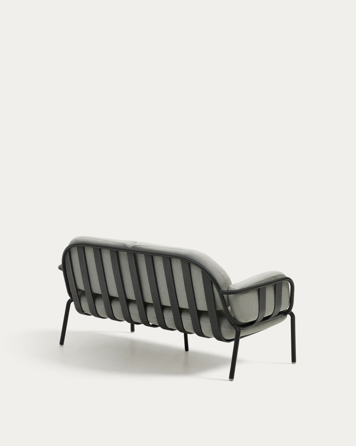 2-Sitzer-Outdoor-Sofa Joncols aus grau lackiertem Aluminium mit grauen Kissen, 164 cm in Grau präsentiert im Onlineshop von KAQTU Design AG. Lounge Sofa ist von Kave Home